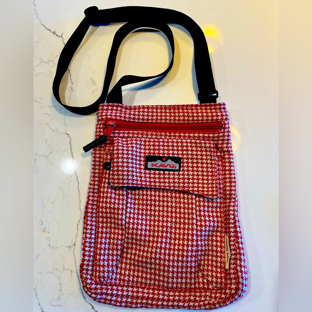 Kavu Red Houndstooth Cross Body Bag